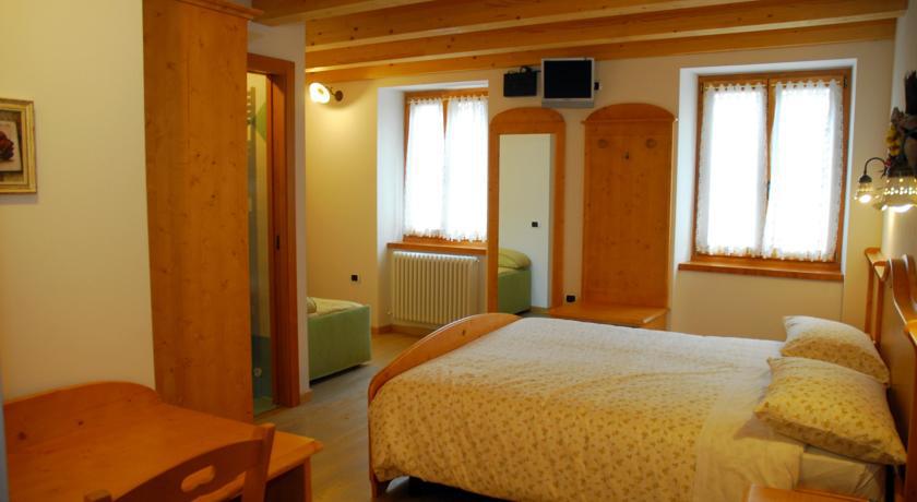 Room & Breakfast Ca Mea Dina Bezzecca Exterior foto